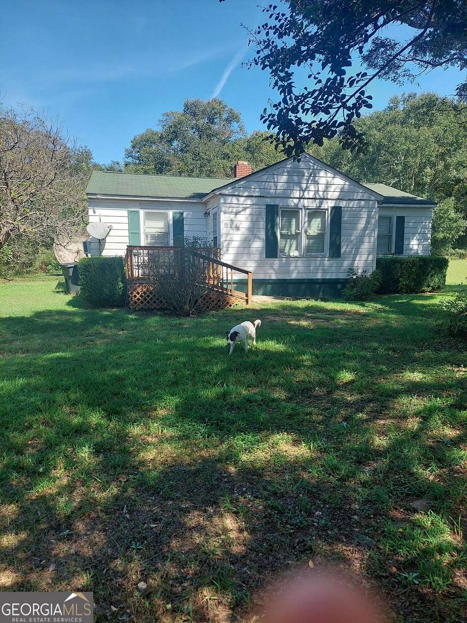 18.8 Acres of Land with Home for Sale in Colbert, Georgia