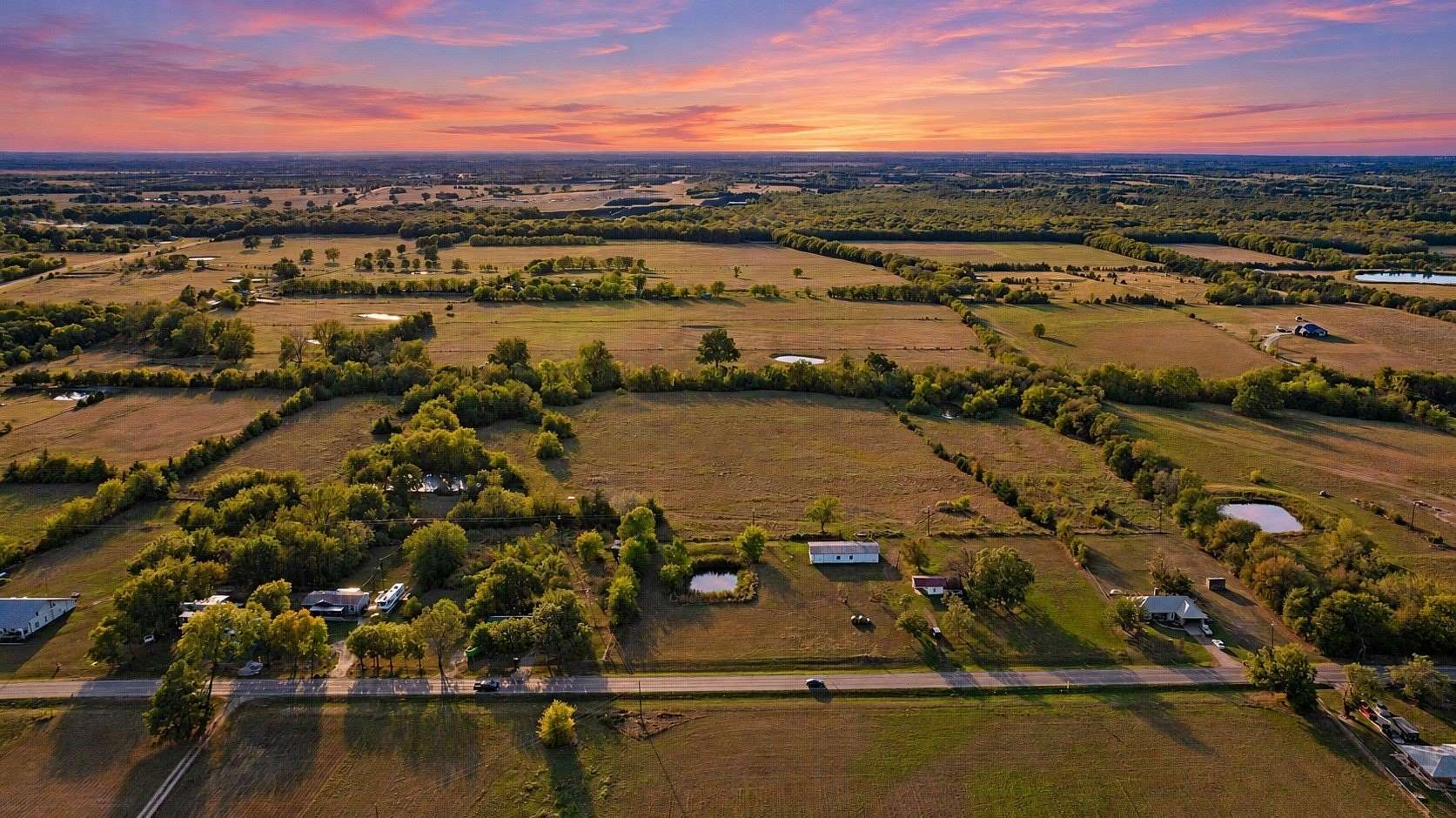 24 Acres of Recreational Land with Home for Sale in Paris, Texas