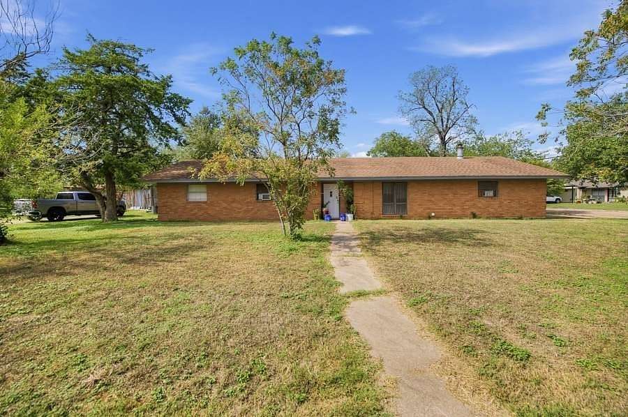2.19 Acres of Land with Home for Sale in Elm Mott, Texas