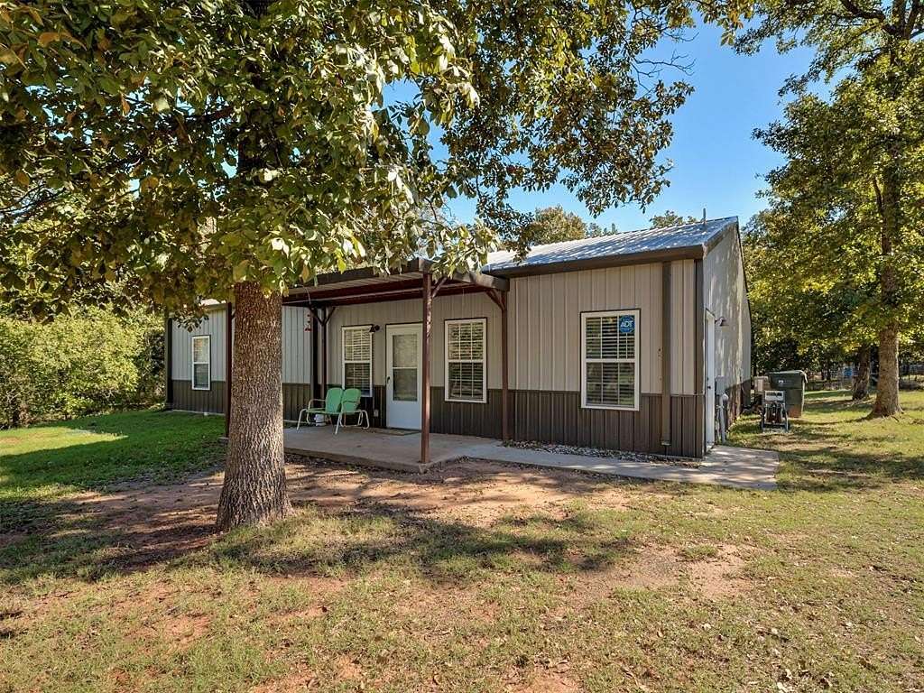 8 Acres of Land with Home for Sale in Norman, Oklahoma