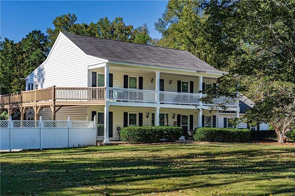 4 Acres of Land with Home for Sale in Smiths Station, Alabama