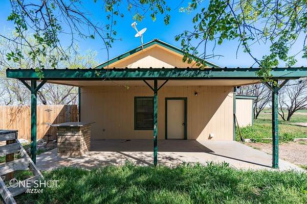 2 Acres of Land with Home for Lease in Tye, Texas
