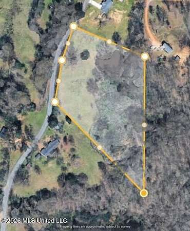 5 Acres of Residential Land for Sale in Senatobia, Mississippi