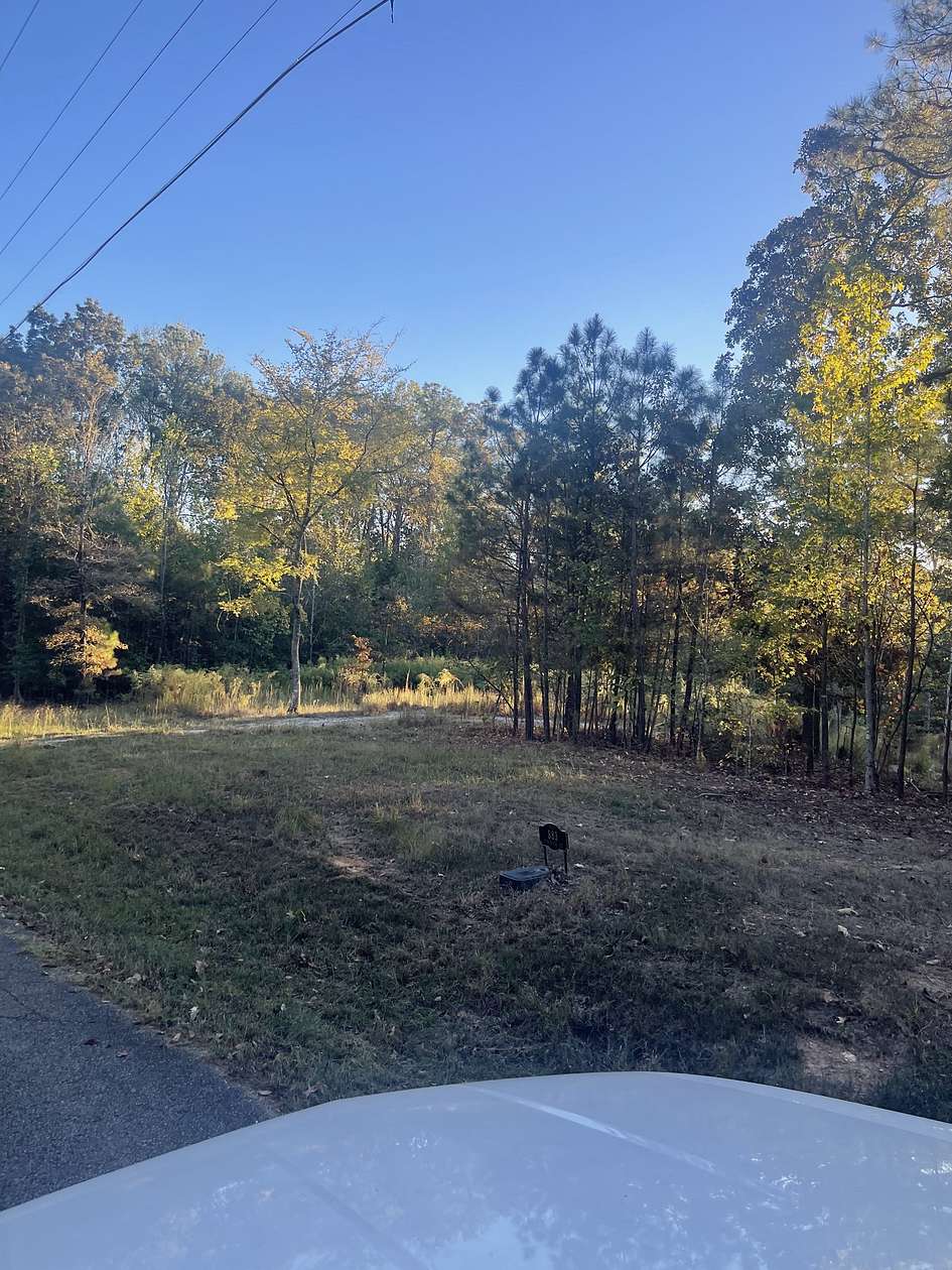 1.5 Acres of Residential Land for Sale in Lexington, Tennessee