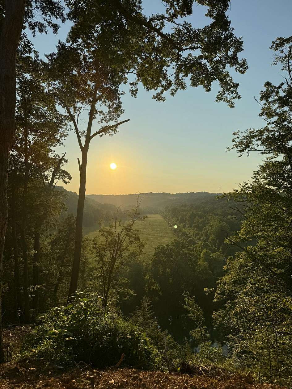 9.63 Acres of Land for Sale in Beattyville, Kentucky