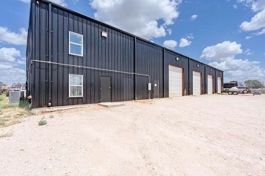 4 Acres of Improved Commercial Land for Sale in Midland, Texas