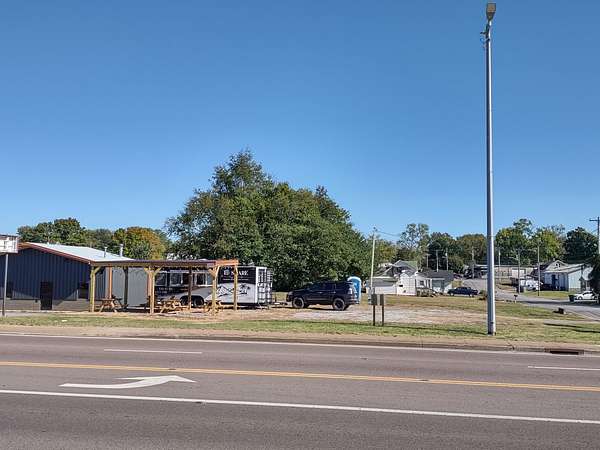 0.31 Acres of Commercial Land for Sale in Lawrenceburg, Tennessee