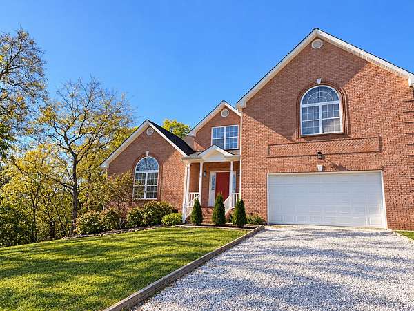 7 Acres of Land with Home for Sale in Nashville, Tennessee