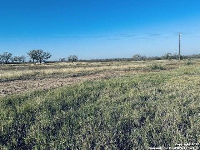 22 Acres of Agricultural & Residential Land for Sale in La Vernia, Texas
