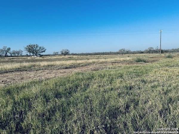 22 Acres of Agricultural & Residential Land for Sale in La Vernia, Texas