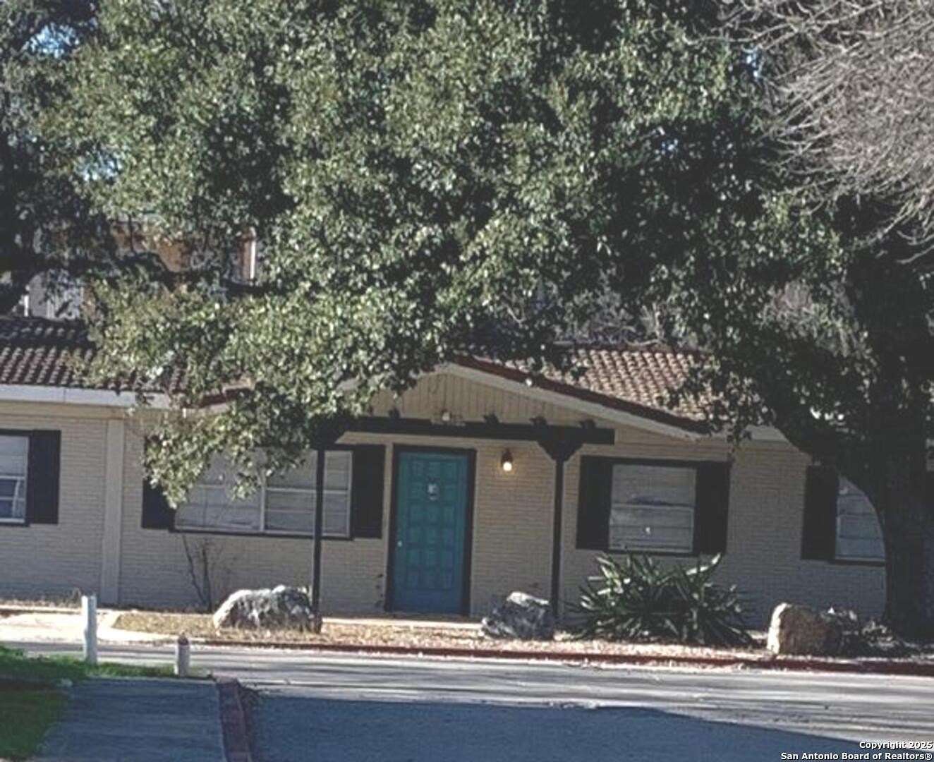 3 Acres of Land with Home for Lease in San Antonio, Texas