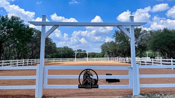10.9 Acres of Improved Land for Sale in San Antonio, Texas