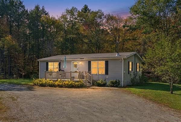3.1 Acres of Land with Home for Sale in Woolwich, Maine