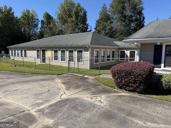 1.5 Acres of Improved Commercial Land for Sale in Macon, Georgia