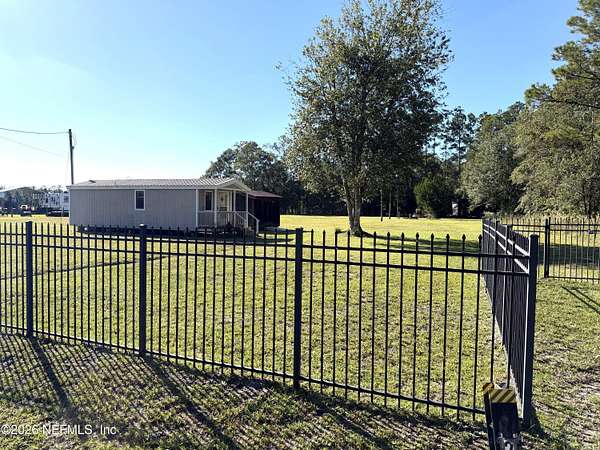 1.5 Acres of Land for Sale in Middleburg, Florida