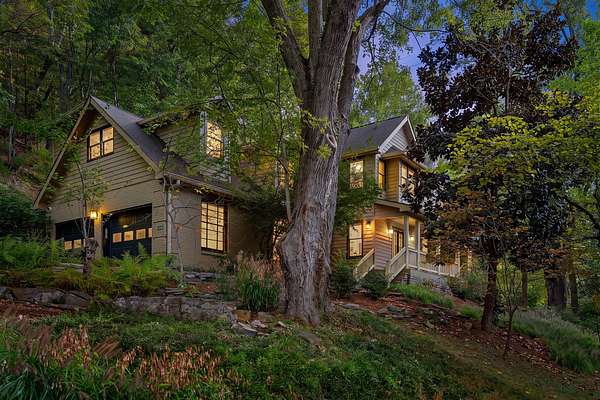 4.28 Acres of Land with Home for Sale in Nashville, Tennessee