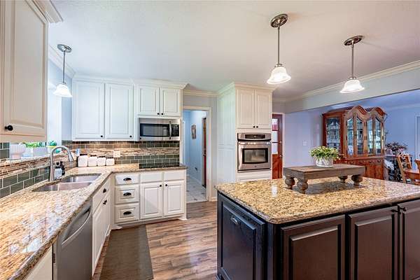 2.16 Acres of Land with Home for Sale in Athens, Texas