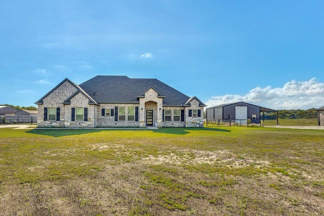 1.5 Acres of Land with Home for Sale in Farmersville, Texas