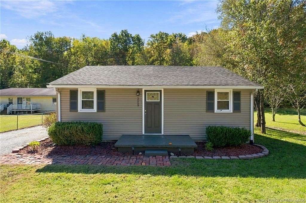 1.5 Acres of Land with Home for Sale in New Albany, Indiana