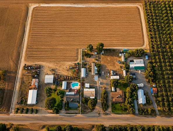 7.4 Acres of Land with Home for Sale in Terra Bella, California