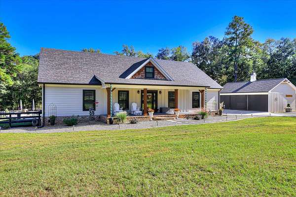 4.62 Acres of Land with Home for Sale in Aiken, South Carolina