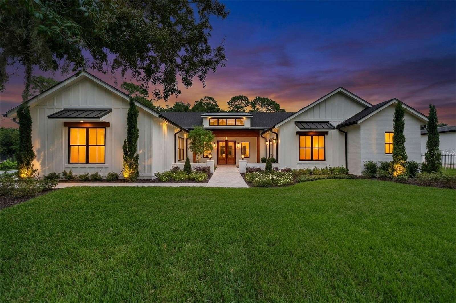 3.36 Acres of Land with Home for Sale in Windermere, Florida
