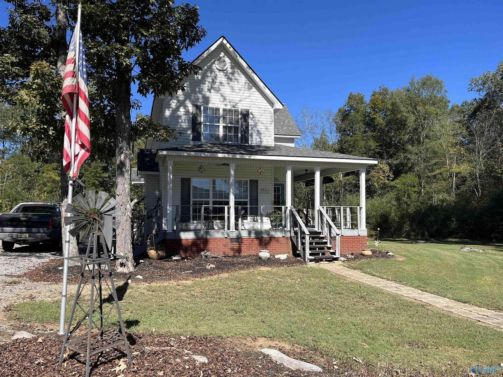 1.55 Acres of Land with Home for Sale in New Hope, Alabama