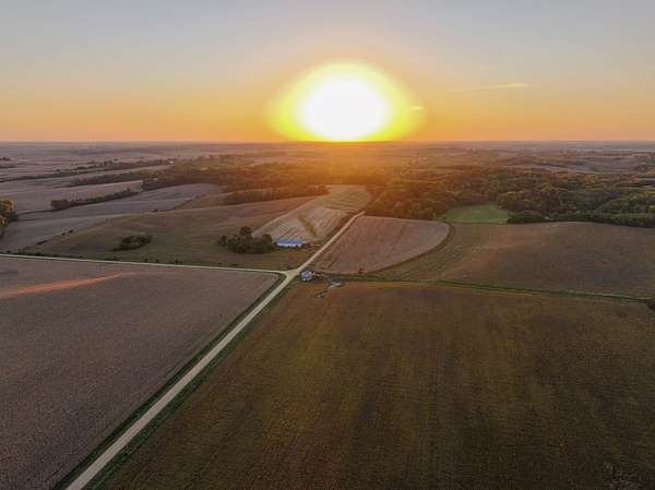 189 Acres of Land for Auction in Goose Lake, Iowa