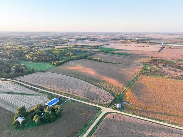 189 Acres of Land for Auction in Goose Lake, Iowa