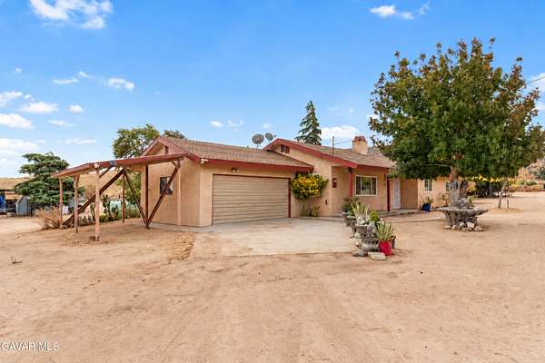 30 Acres of Land with Home for Sale in Lancaster, California