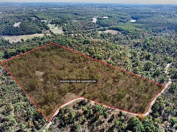 23 Acres of Recreational & Residential Land for Sale in Lebanon, Missouri