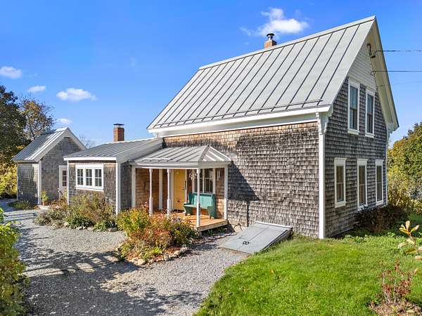 33.7 Acres of Land with Home for Sale in Waldoboro, Maine