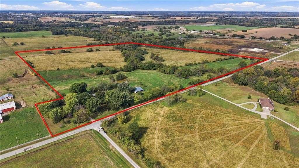 44.1 Acres of Agricultural Land with Home for Sale in Warrensburg, Missouri