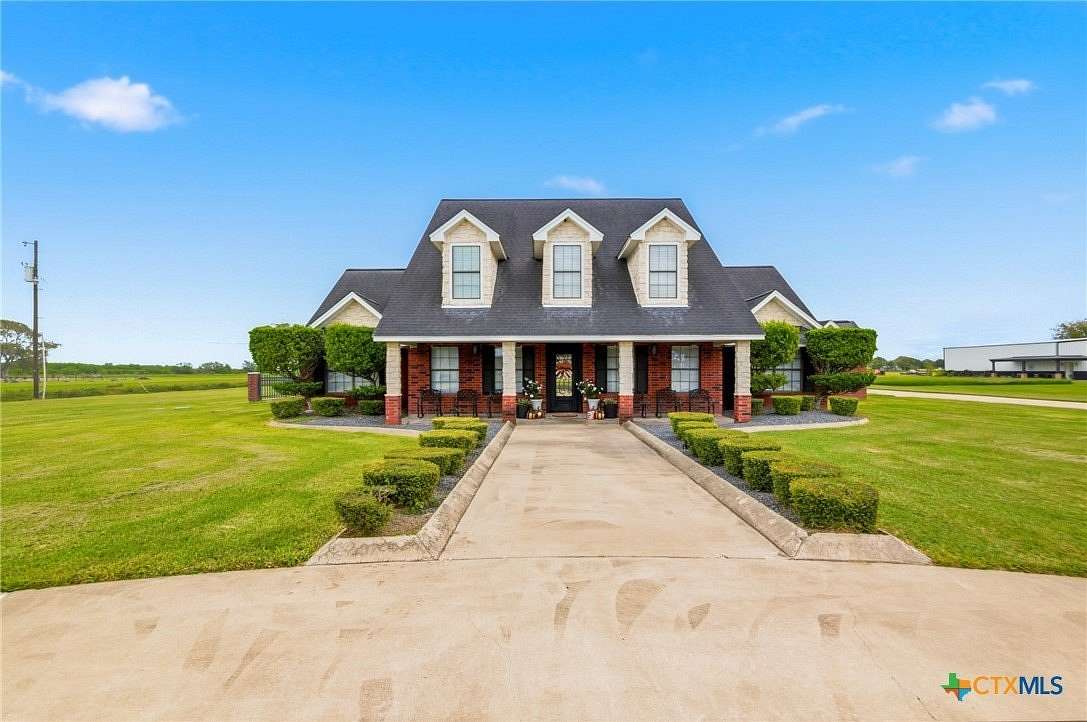 7 Acres of Land with Home for Sale in Victoria, Texas