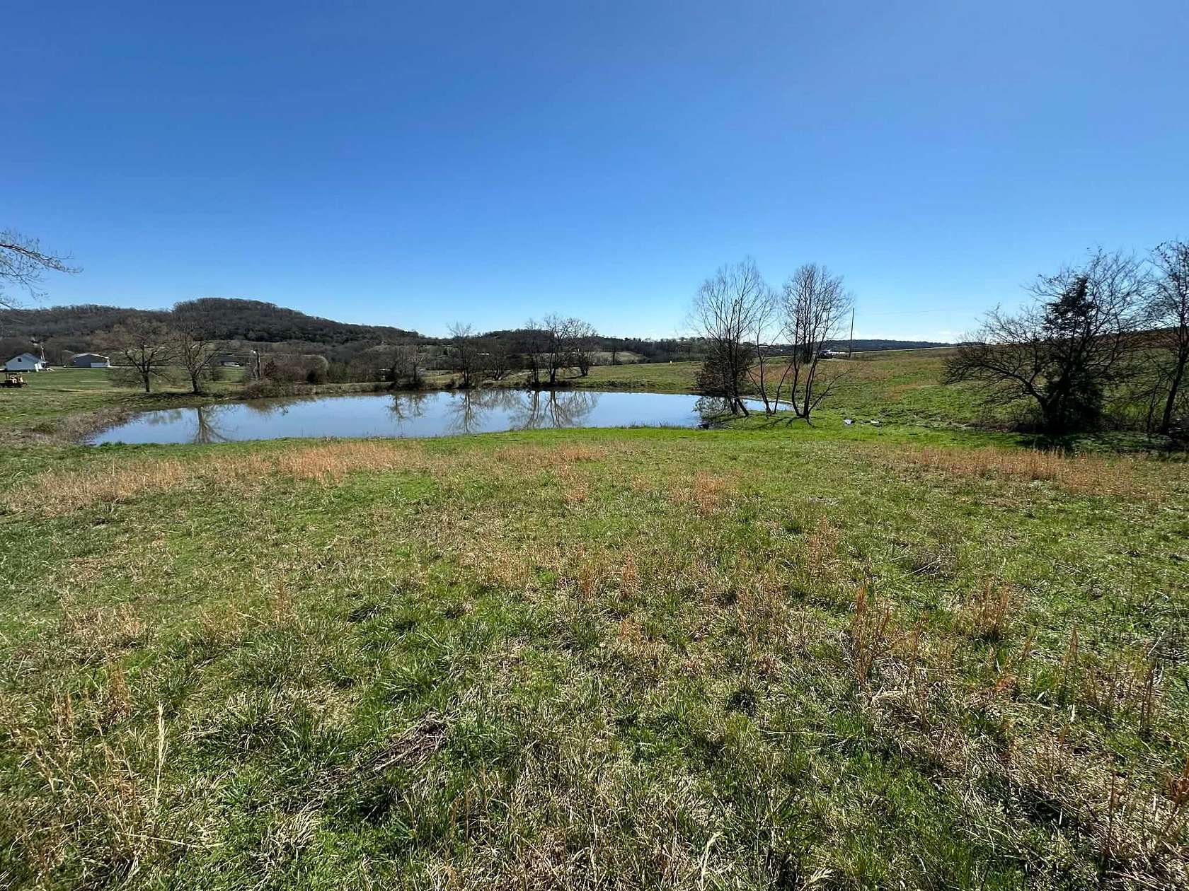 8.44 Acres of Residential Land for Sale in Bethpage, Tennessee