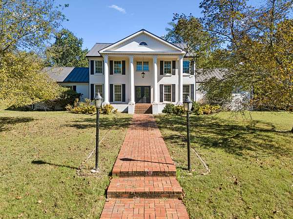 7.32 Acres of Land with Home for Sale in Franklin, Tennessee