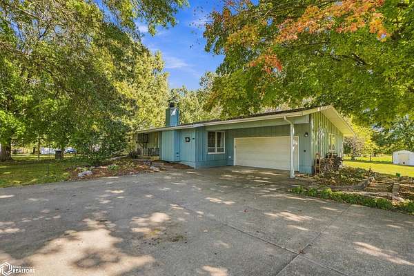 2.45 Acres of Land with Home for Sale in Burlington, Iowa