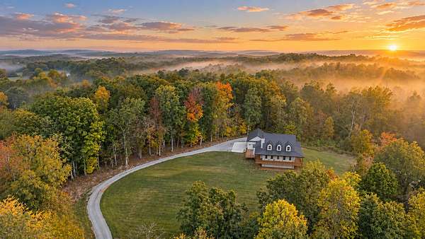 15.1 Acres of Land with Home for Sale in Dickson, Tennessee
