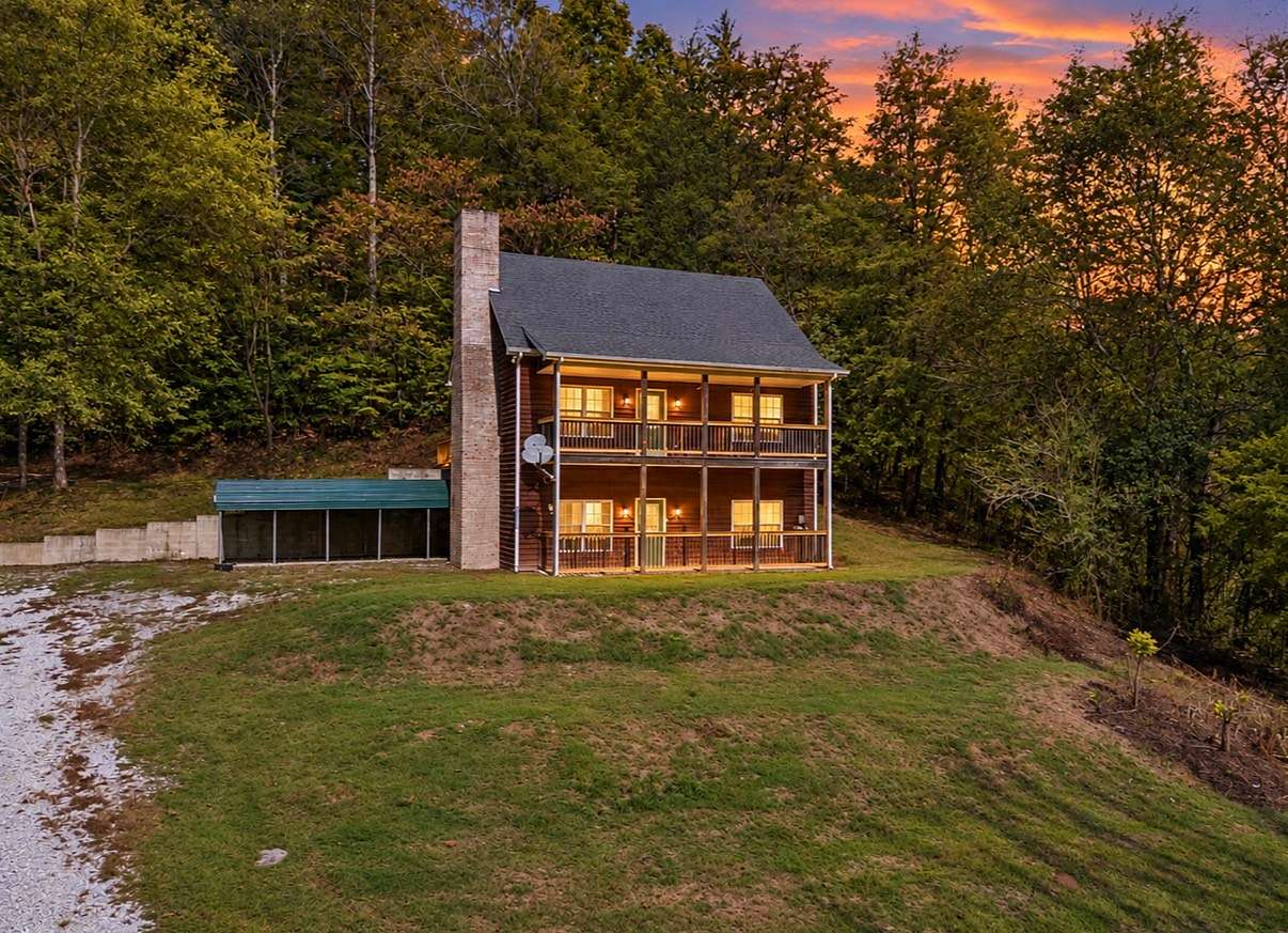 7.4 Acres of Land with Home for Sale in Tullahoma, Tennessee
