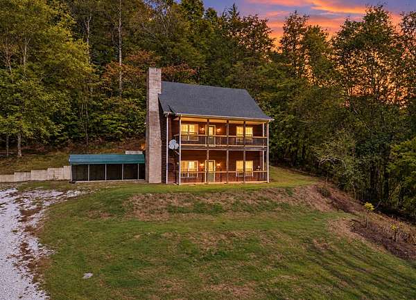 7.4 Acres of Land with Home for Sale in Tullahoma, Tennessee