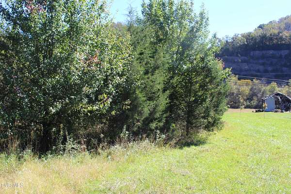 4.88 Acres of Commercial Land for Sale in Duffield, Virginia