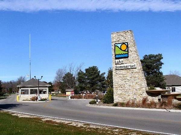 0.33 Acres of Land for Sale in Lake Summerset, Illinois