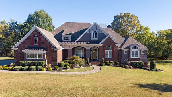 3.46 Acres of Land with Home for Sale in Hendersonville, Tennessee
