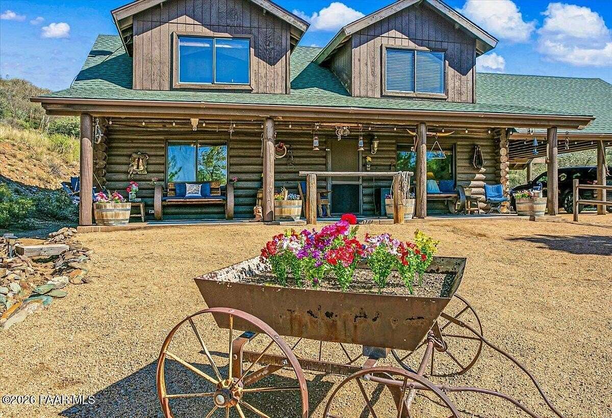 2.2 Acres of Land with Home for Sale in Dewey-Humboldt, Arizona