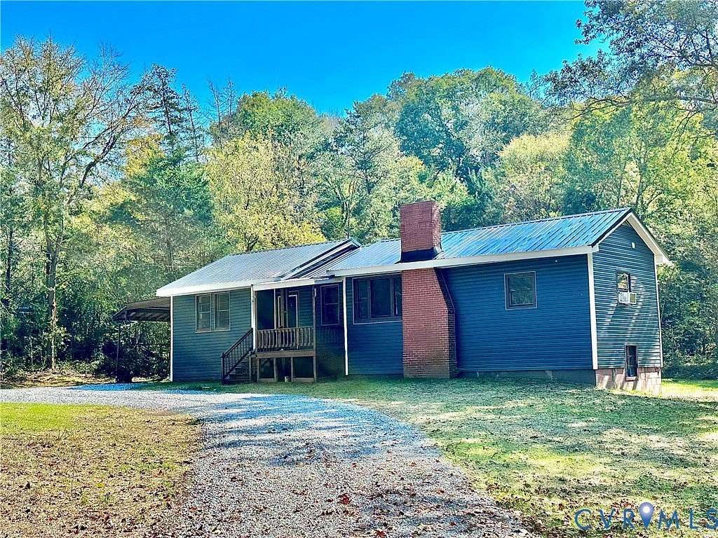 1.56 Acres of Land with Home for Sale in Amelia Court House, Virginia