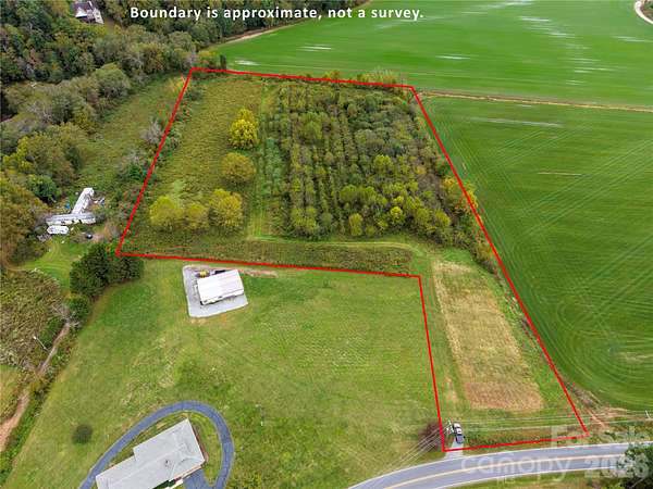 7.53 Acres of Residential Land for Sale in Hendersonville, North Carolina