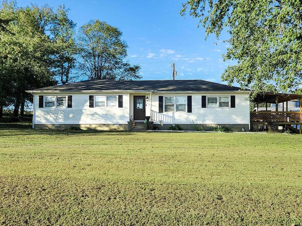 2 Acres of Land with Home for Sale in White Plains, Kentucky