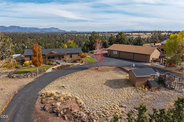 5 Acres of Land with Home for Sale in Terrebonne, Oregon