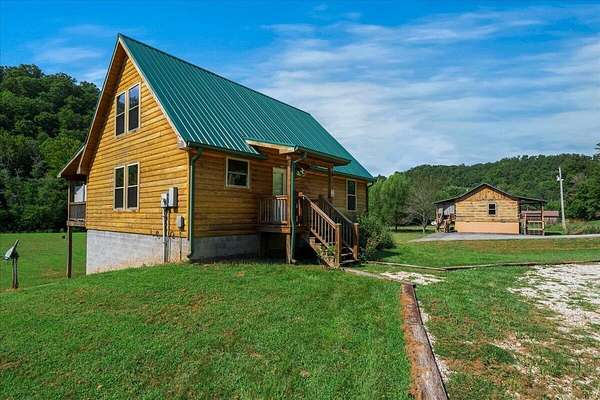 1.52 Acres of Land with Home for Sale in Beattyville, Kentucky