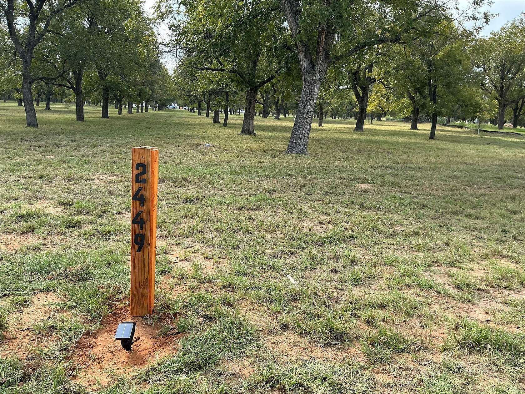 1.5 Acres of Residential Land for Sale in Granbury, Texas